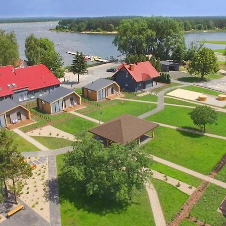 ホテル Jurajska Przystan Jastrząb エクステリア 写真